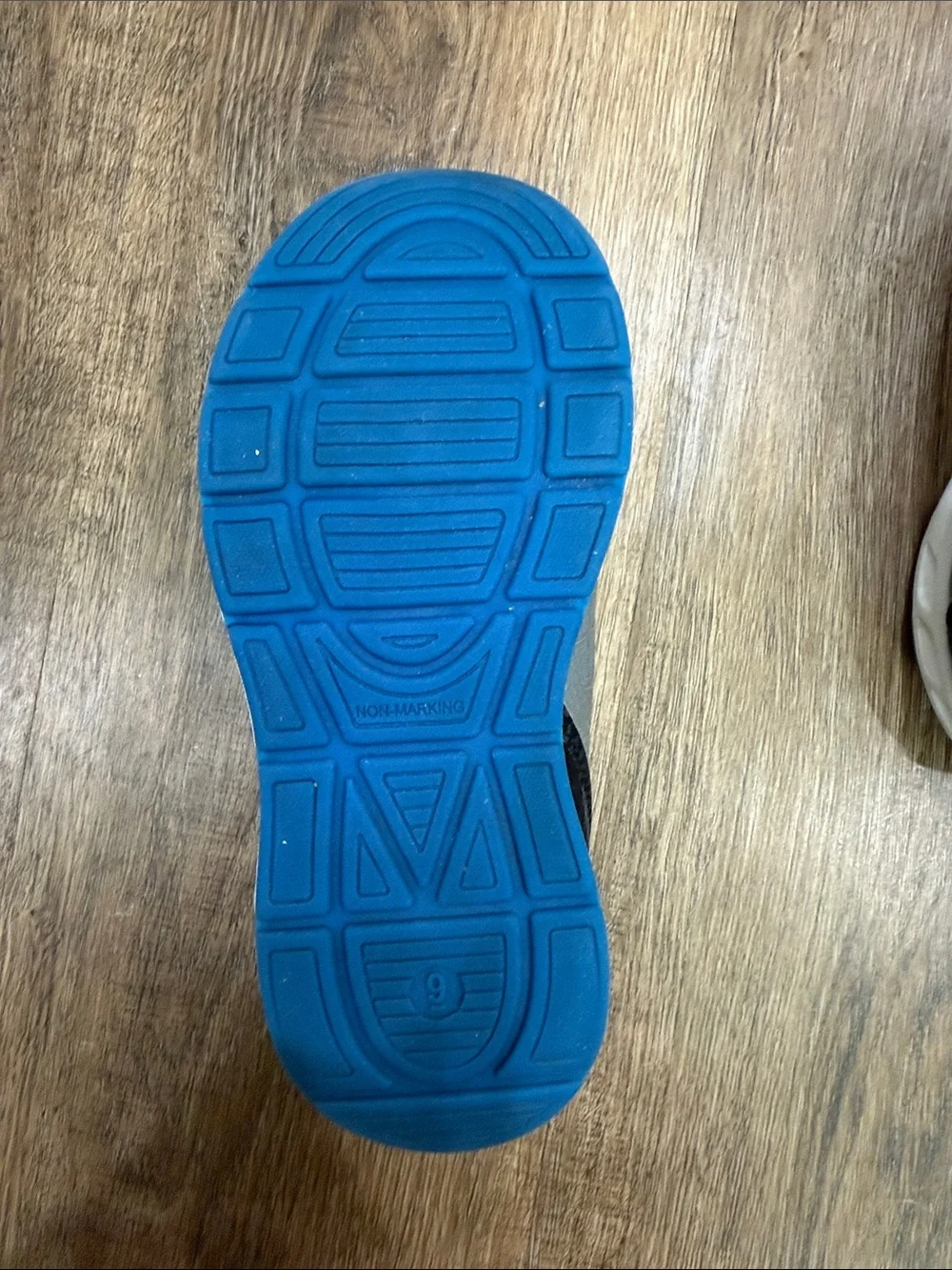 Spiderman Light Up Boys' Gray & Blue Athletic Sneakers